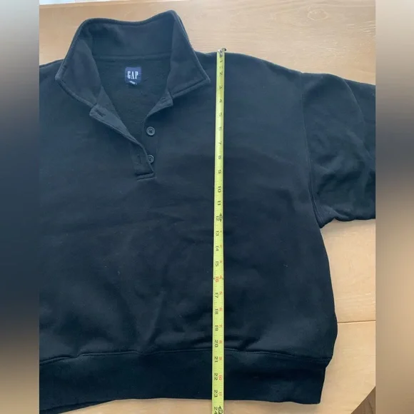 GAP Black Sweatshirt & Cargo Joggers - Picture 2 of 8